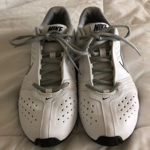 Size 9 white nike REAX tennis shoes